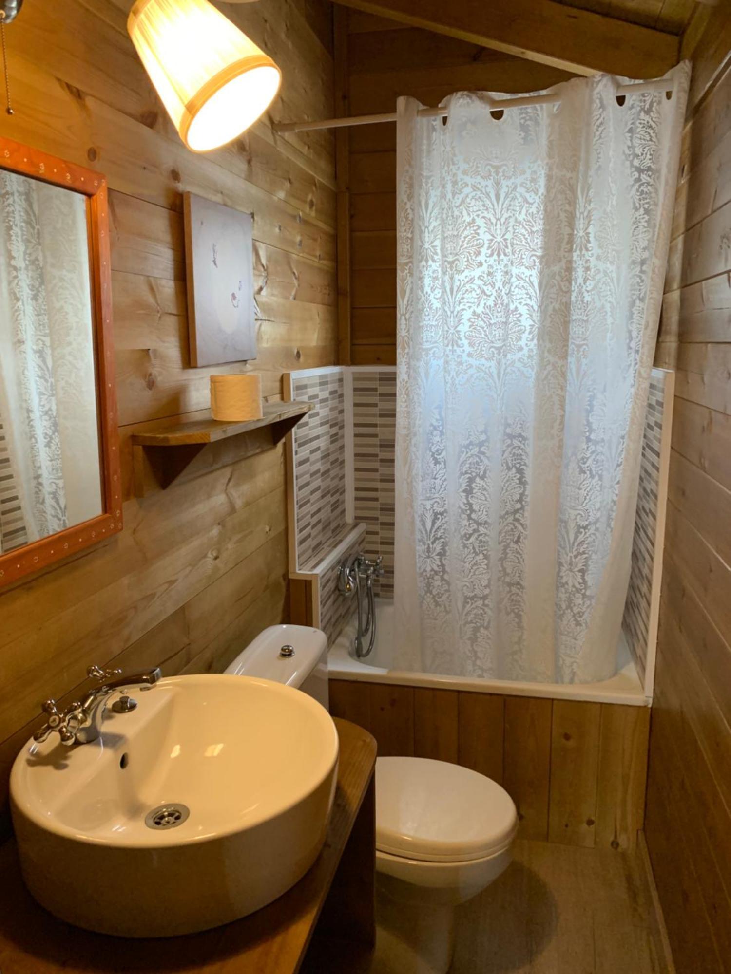 Camping Puigcercos Borreda Luaran gambar